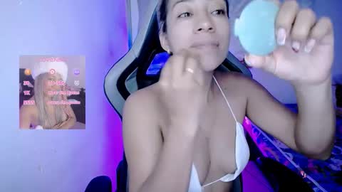 ninatinydoll1 online show from 01-19-26, 09:57