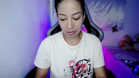 ninatinydoll1 online show from 02-15-26, 11:19