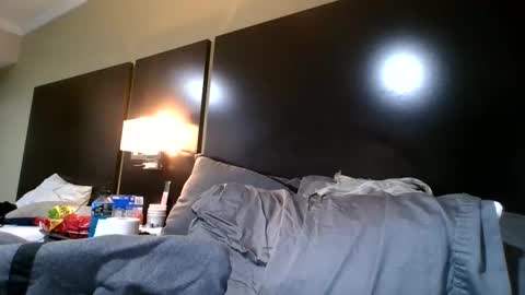 Snapshot of nineinchbronco chatting on 10-17-25, 05:26 nineinchbronco online show from 10-17-25, 05:26