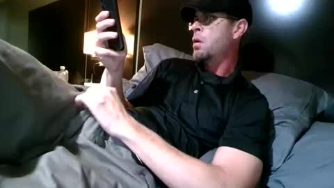 Snapshot of nineinchbronco chatting on 11-10-25, 04:17 nineinchbronco online show from 11-10-25, 04:17