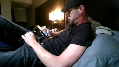 Snapshot of nineinchbronco chatting on 11-12-25, 09:58 nineinchbronco online show from 11-12-25, 09:58