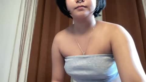 nini_luvskorn online show from 05-13-26, 11:00