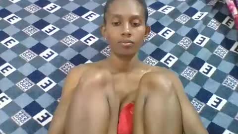 Snapshot of ninie246746 chatting on 02-23-26, 06:33 ninie246746 online show from 02-23-26, 06:33