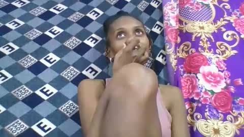 ninie246746 online show from 04-01-26, 04:35