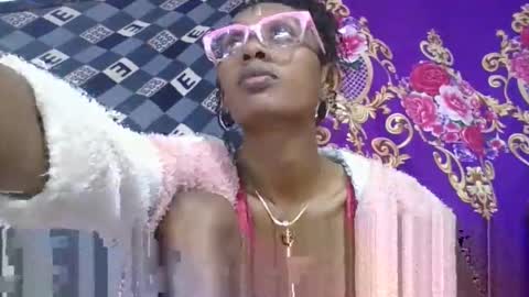 ninie246746 online show from 04-13-26, 06:52