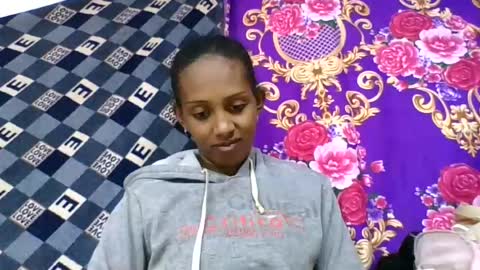 ninie246746 online show from 07-01-26, 05:20