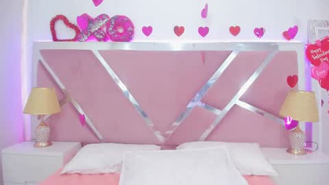 Ninna  online show from 02-25-25, 05:47