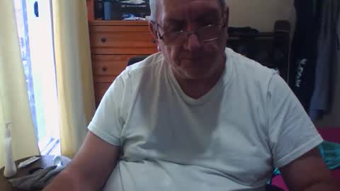 Dennis online show from 10-20-25, 03:45