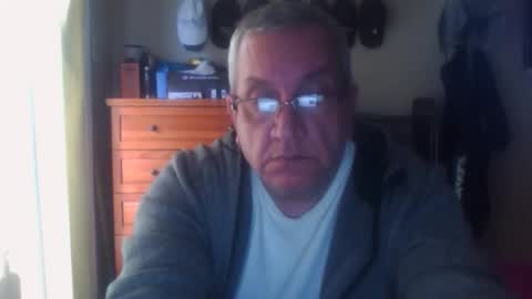 Dennis online show from 10-31-25, 02:40