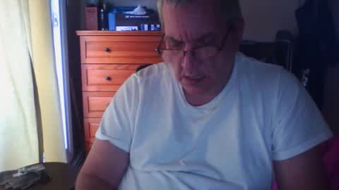 Dennis online show from 11-11-25, 08:09