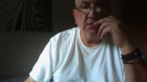 Dennis online show from 01-12-26, 02:55