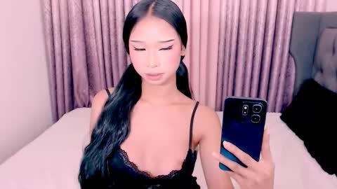 Samantha online show from 03-25-26, 01:17