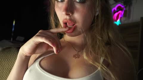 Snapshot of nirvanaa__ chatting on 12-01-25, 02:38 nirvanaa__ online show from 12-01-25, 02:38