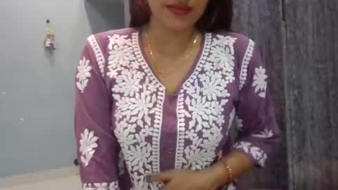 Snapshot of nisha_baby chatting on 06-18-26, 04:46 Nishu online show from 06-18-26, 04:46