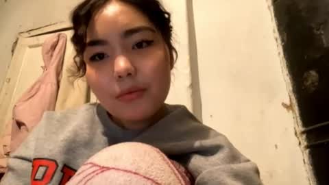 Molly online show from 12-15-25, 10:41