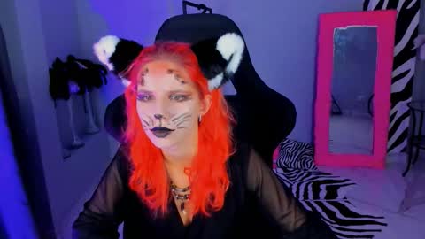 Snapshot of nitanihil chatting on 10-29-25, 07:37 Nita online show from 10-29-25, 07:37