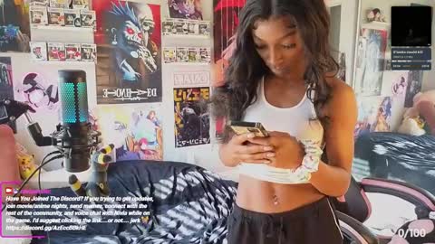 Snapshot of niviawolfe chatting on 12-04-24, 05:11 NIVIA WOLFE online show from 12-04-24, 05:11