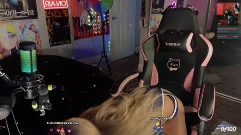 Snapshot of niviawolfe chatting on 12-09-24, 12:19 NIVIA WOLFE online show from 12-09-24, 12:19