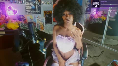 Snapshot of niviawolfe chatting on 02-18-25, 02:16 NIVIA WOLFE online show from 02-18-25, 02:16