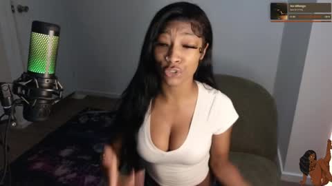NIVIA WOLFE online show from 05-27-26, 02:30