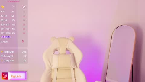 Snapshot of nix_kyy chatting on 06-05-26, 06:52 Nicki online show from 06-05-26, 06:52