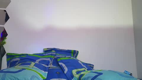 Nicolas Muscle online show from 12-10-24, 06:54