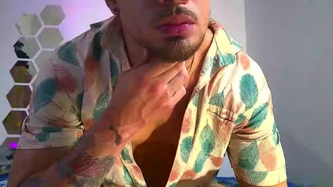 Nicolas Muscle online show from 12-12-24, 03:54