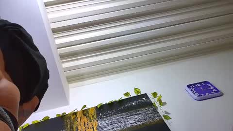 Nicolas Muscle online show from 02-05-25, 05:20