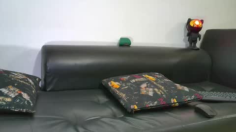 Nicolas Muscle online show from 02-06-25, 04:53