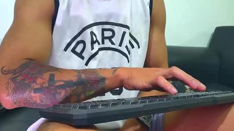 Nicolas Muscle online show from 03-10-25, 07:53