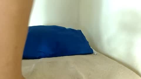 NIXYLUX online show from 04-26-26, 03:26