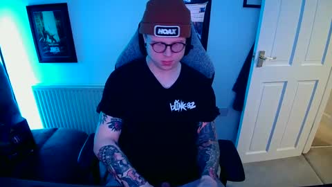 Snapshot of nlrb93 chatting on 12-09-24, 07:18 BNate93 online show from 12-09-24, 07:18