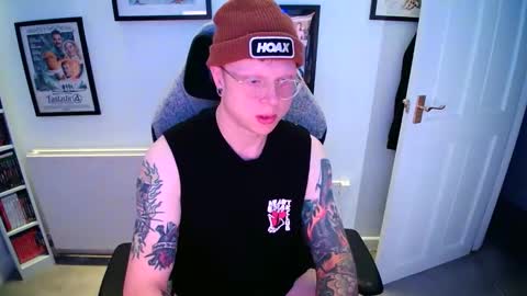 Snapshot of nlrb93 chatting on 10-31-25, 06:20 BNate93 online show from 10-31-25, 06:20