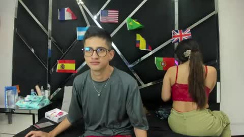 Snapshot of noa_arez chatting on 06-25-26, 12:53 NoaandArez online show from 06-25-26, 12:53