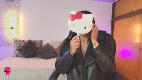 Gaby  Megan  Juliana  online show from 10-10-25, 12:15