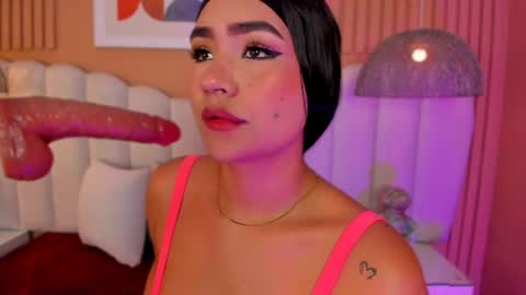 Noa online show from 04-18-26, 02:48