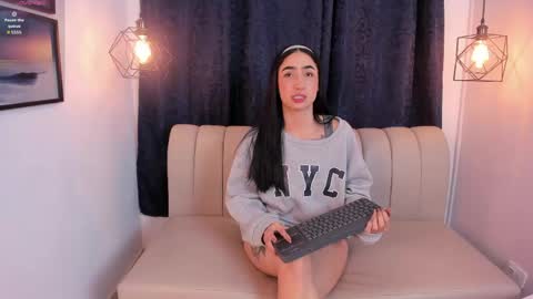 NATHALIA MORENO online show from 04-17-26, 12:19