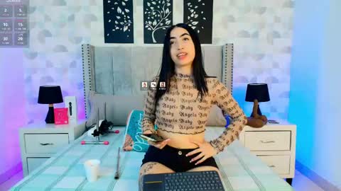 NATHALIA MORENO online show from 05-22-26, 12:22