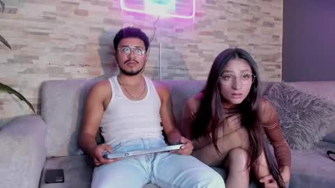 noa_n_luxy online show from 12-17-25, 02:39
