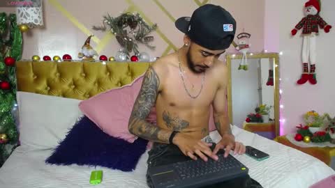 noaah77 online show from 12-23-24, 03:01