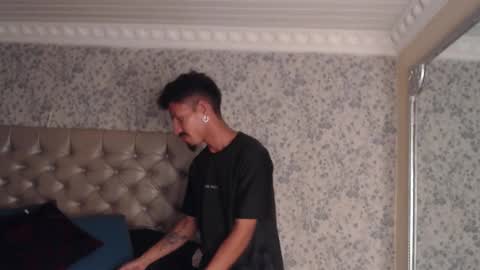 Snapshot of noaahtylor chatting on 03-07-26, 07:33 Noah online show from 03-07-26, 07:33