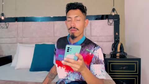 Snapshot of noaahtylor chatting on 03-15-26, 06:58 Noah online show from 03-15-26, 06:58