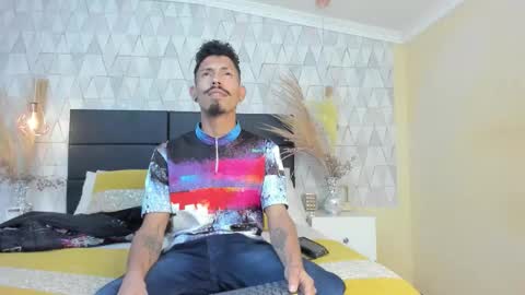 Snapshot of noaahtylor chatting on 03-16-26, 06:28 Noah online show from 03-16-26, 06:28