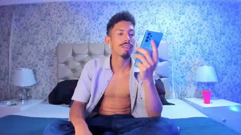 Snapshot of noaahtylor chatting on 03-21-26, 06:44 Noah online show from 03-21-26, 06:44