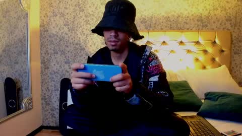 Noah online show from 05-21-26, 04:41