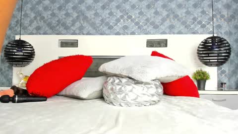 Snapshot of noabrowm chatting on 01-27-25, 03:39 noah online show from 01-27-25, 03:39