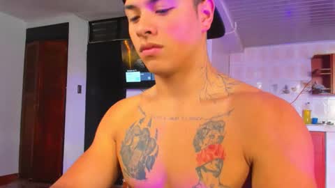 noah_223 online show from 11-08-25, 03:34