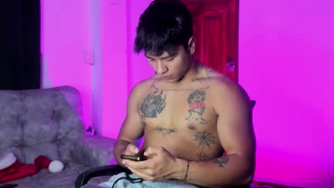 noah_223 online show from 12-17-25, 11:44