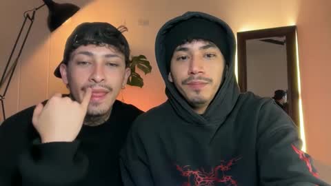 noah_and_steven online show from 05-05-26, 02:19