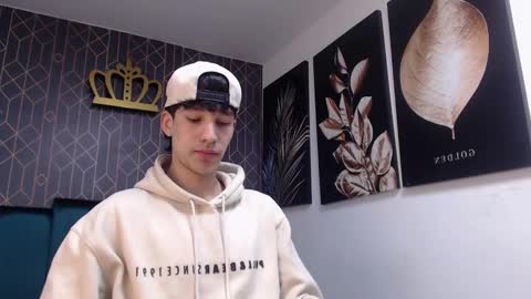 Snapshot of noah_brigth chatting on 03-05-25, 11:49 Noah Brigth online show from 03-05-25, 11:49